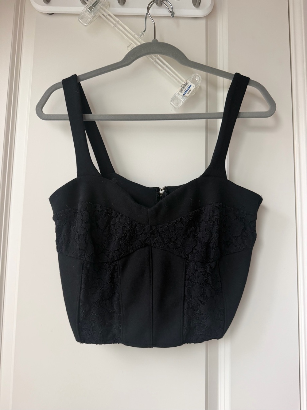 Lace-Trim Black Cropped Tank Top - Women